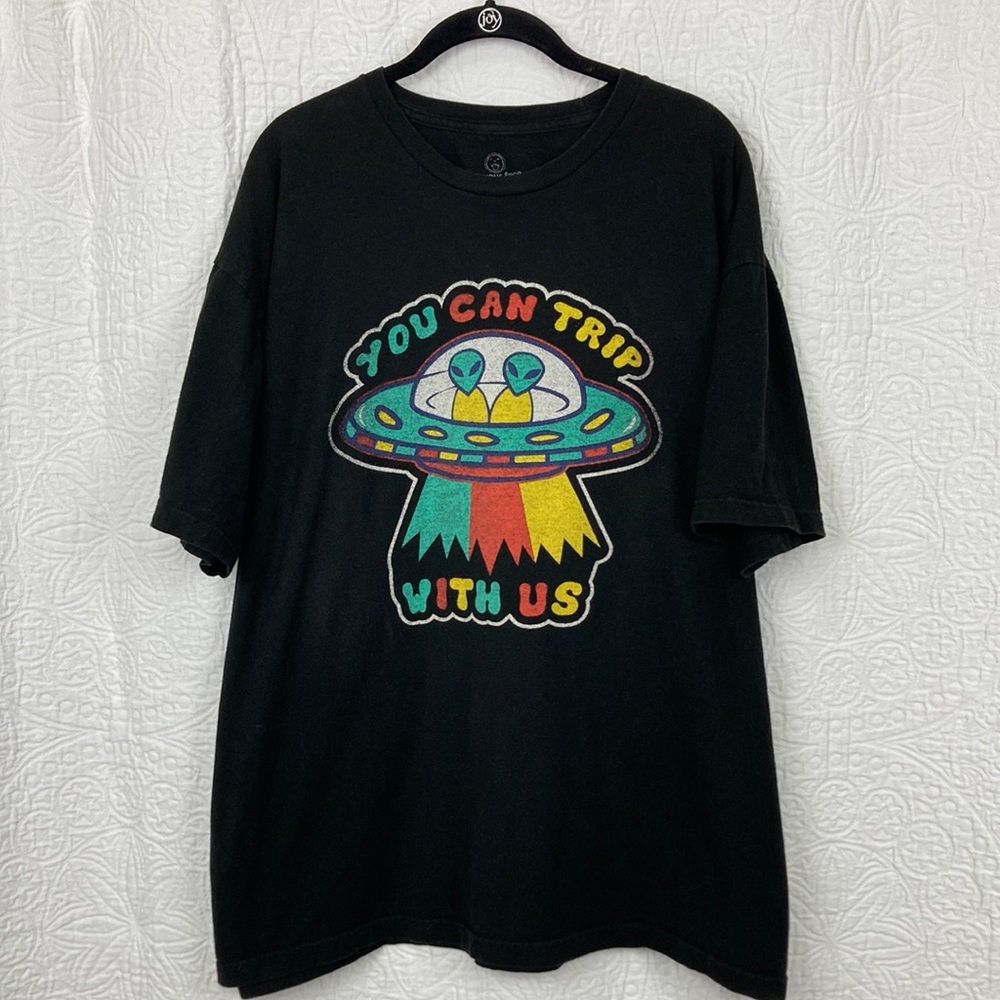 In Your Face Apparel Men’s VTG “You Can Trip With Us” Graphic T-shirt sz 2XL